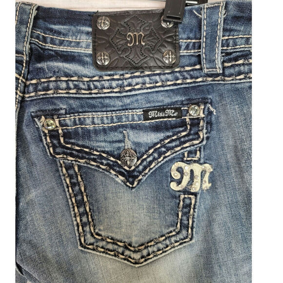 MISS ME BOOT CUT JEANS W EMBROIDERED POCKETS, SZ 30x29 inseam - Picture 9 of 16